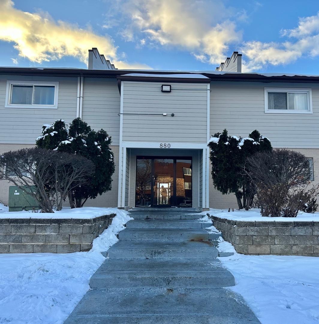 880 Old Willow Rd. #282, Prospect Heights, IL 60070