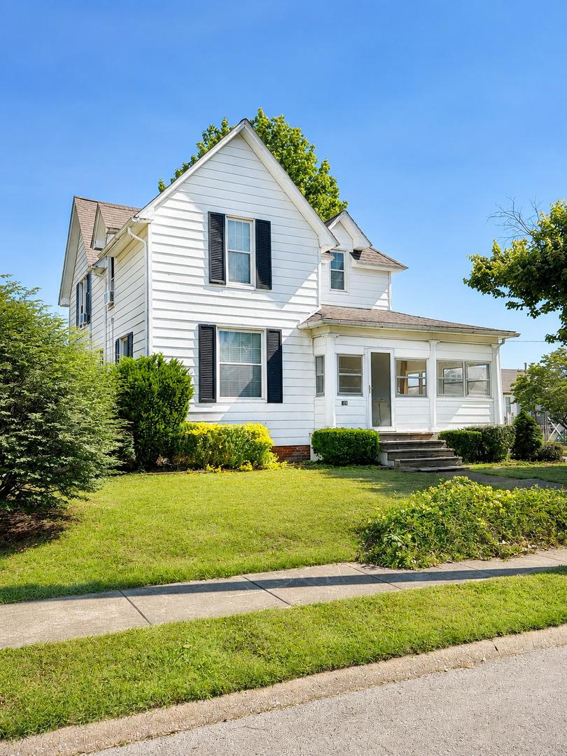 200 W Mchaney St., Harrisburg, IL 62946