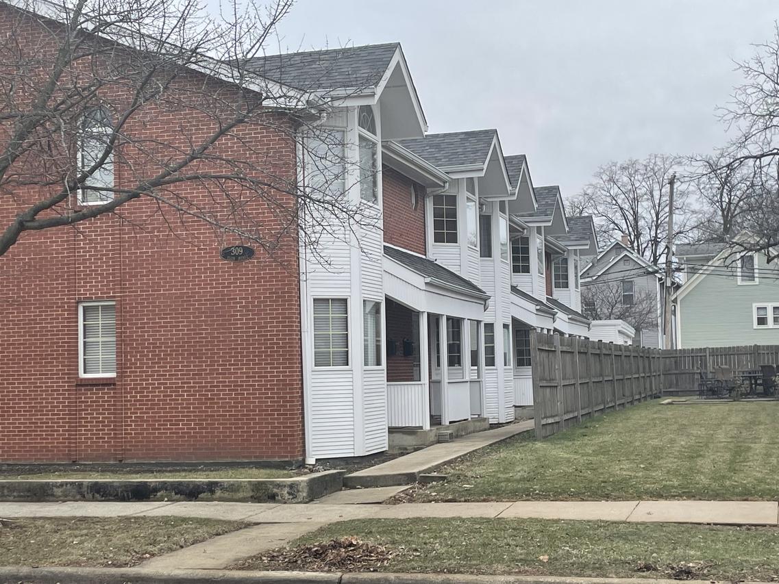 309 Elgin Ave. #D, Forest Park, IL 60130