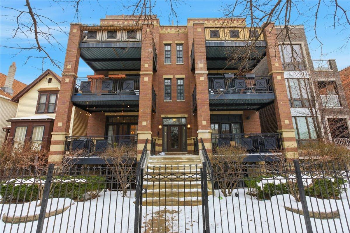 723 W Diversey Pkwy. #2E, Chicago, IL 60657
