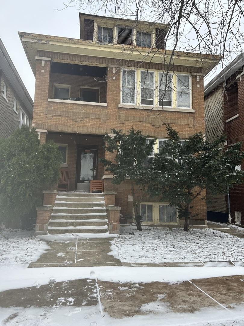 7023 S Rockwell St., Chicago, IL 60629