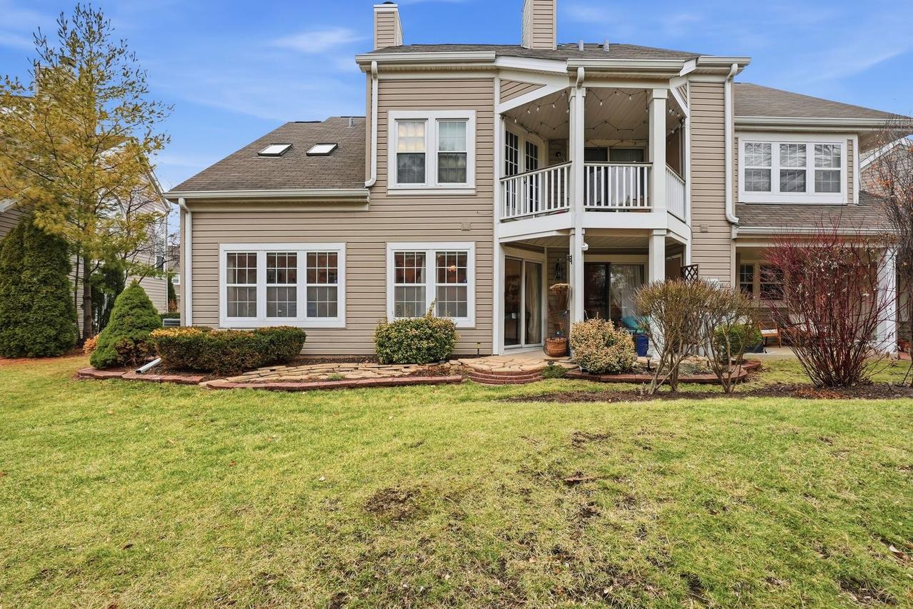 352 Kildare Ct., Carol Stream, IL 60188