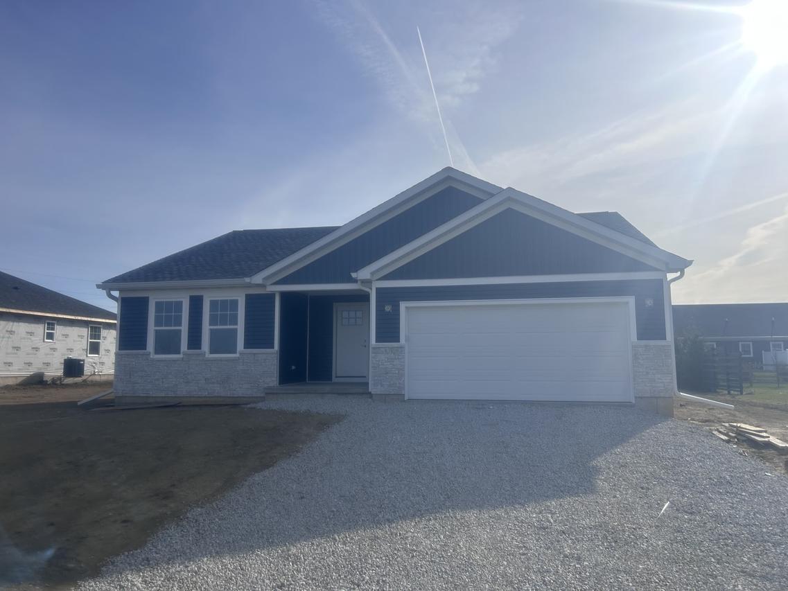 1855 Sycamore St., Peru, IL 61354