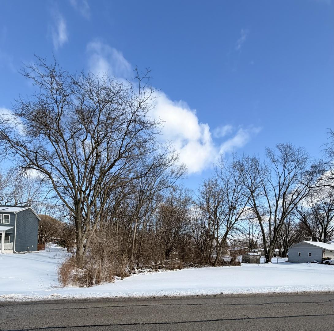 2N309 Pearl Ave., Glen Ellyn, IL 60137