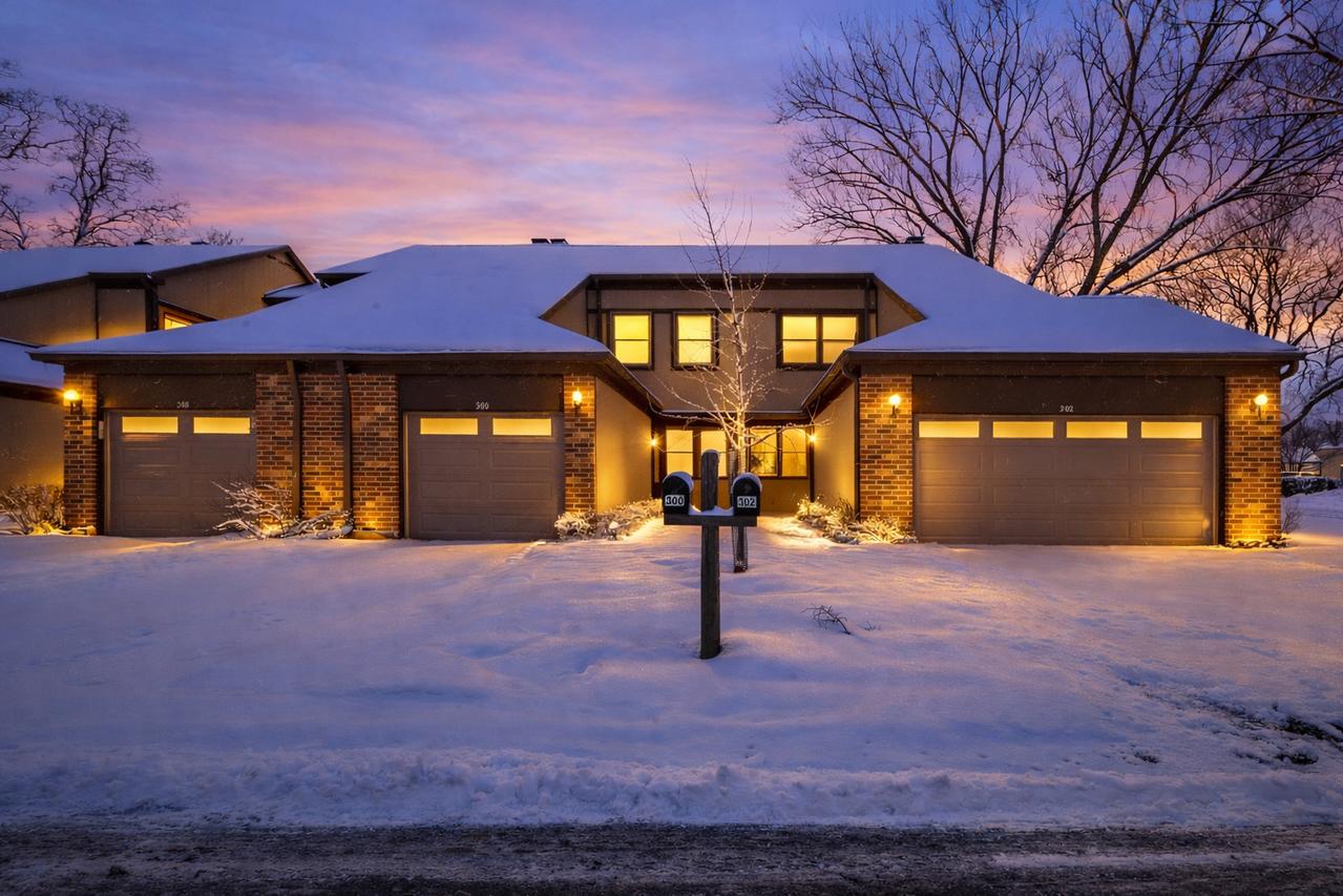 302 Linden Ln., Wheeling, IL 60090