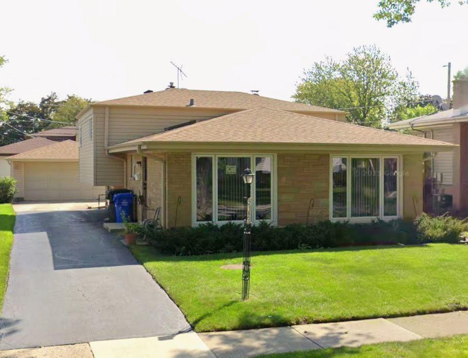 [Address Hidden by Seller], Des Plaines, IL 60018