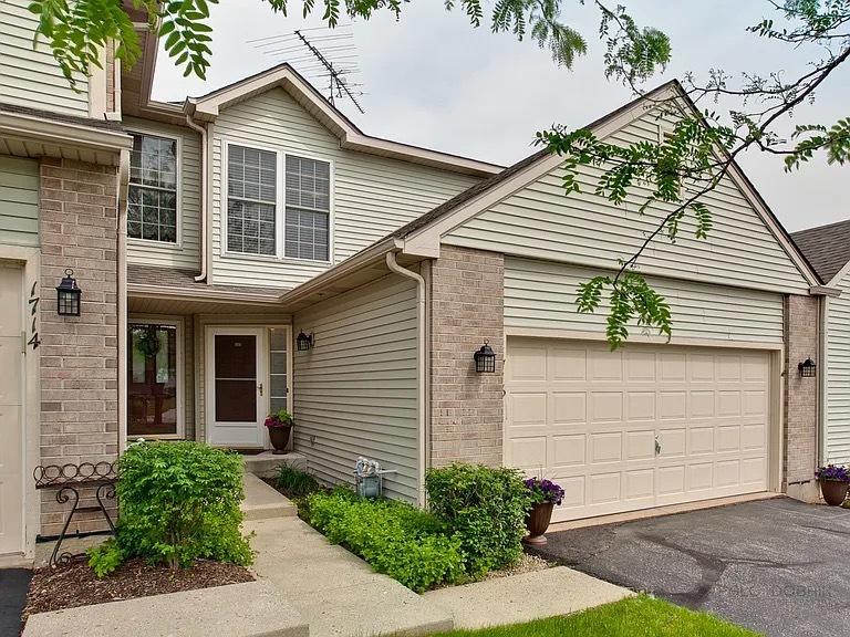 1716 Pine St., Mchenry, IL 60051