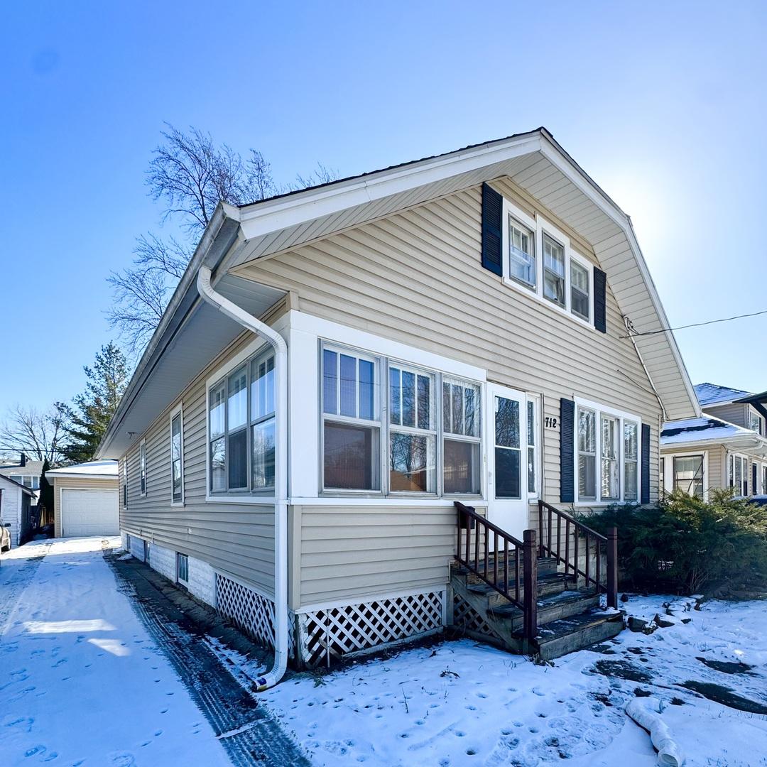 712 S Spencer St., Aurora, IL 60505