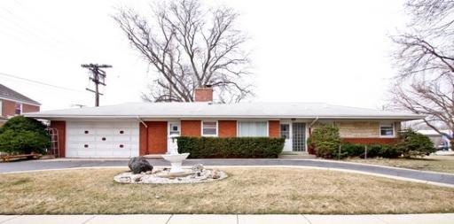 6756 N Keating Ave., Lincolnwood, IL 60712
