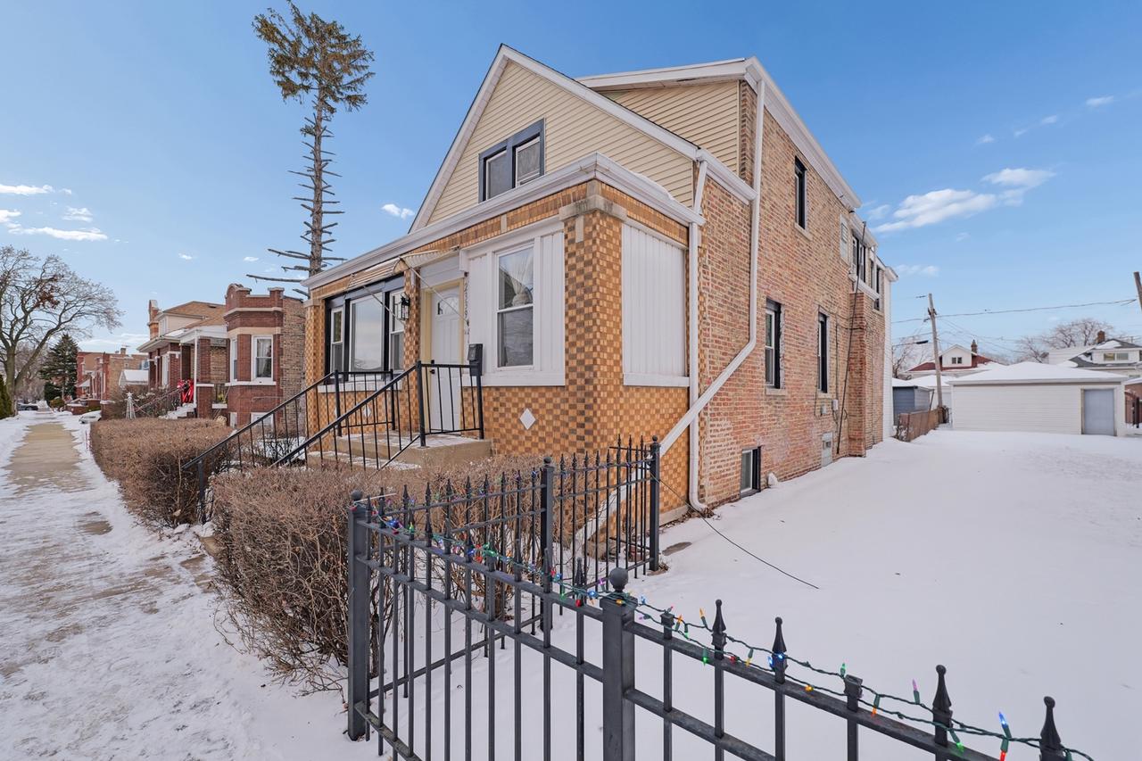 2339 S 59th Ave., Cicero, IL 60804