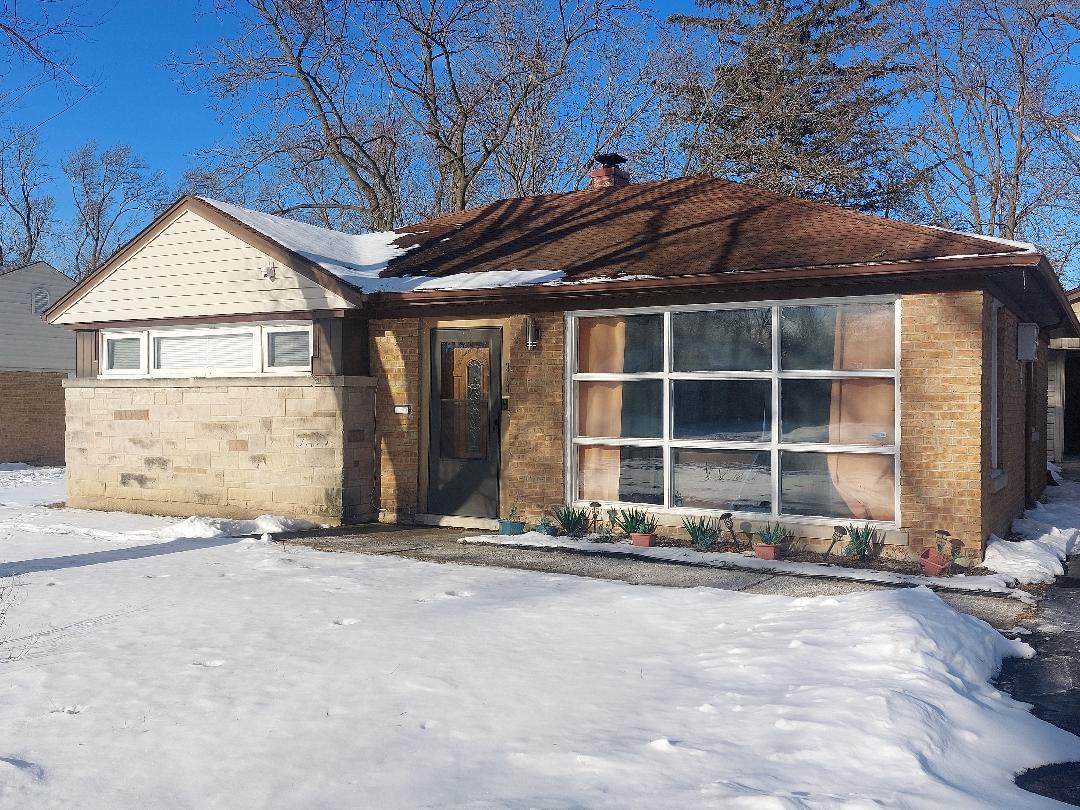 318 Minocqua St., Park Forest, IL 60466