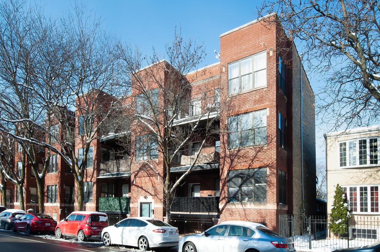 3740 W Wrightwood Ave. #8, Chicago, IL 60647
