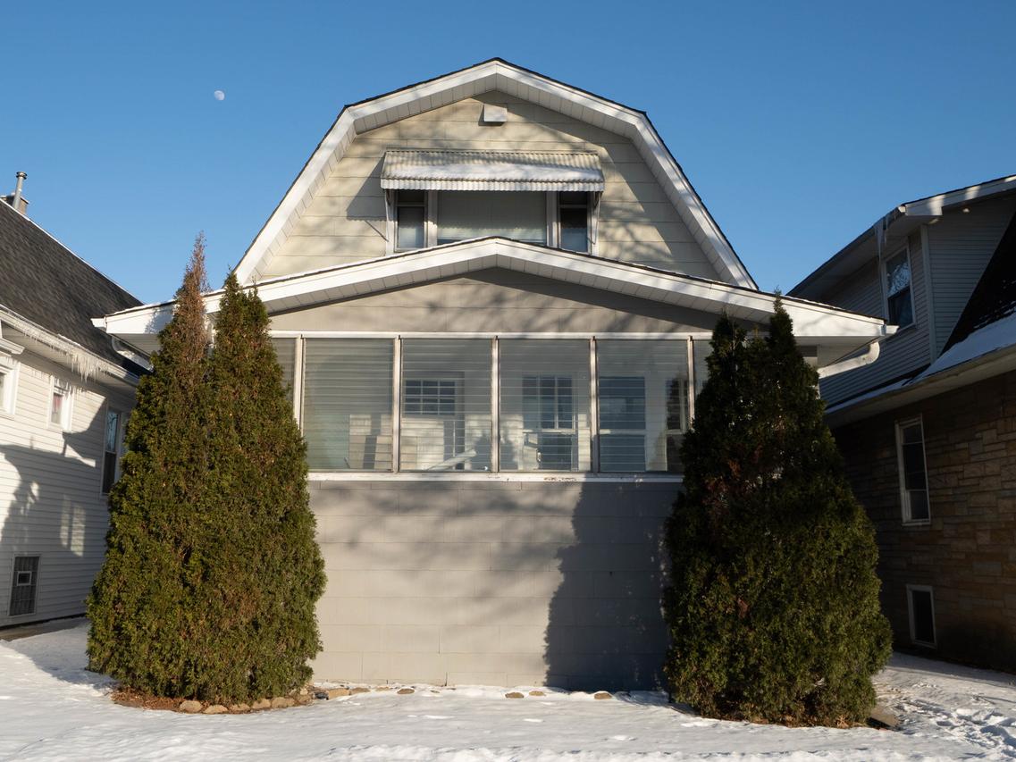 2203 N 74th Ave., Elmwood Park, IL 60707