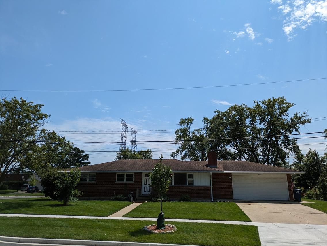 381 W Millers Rd., Des Plaines, IL 60016
