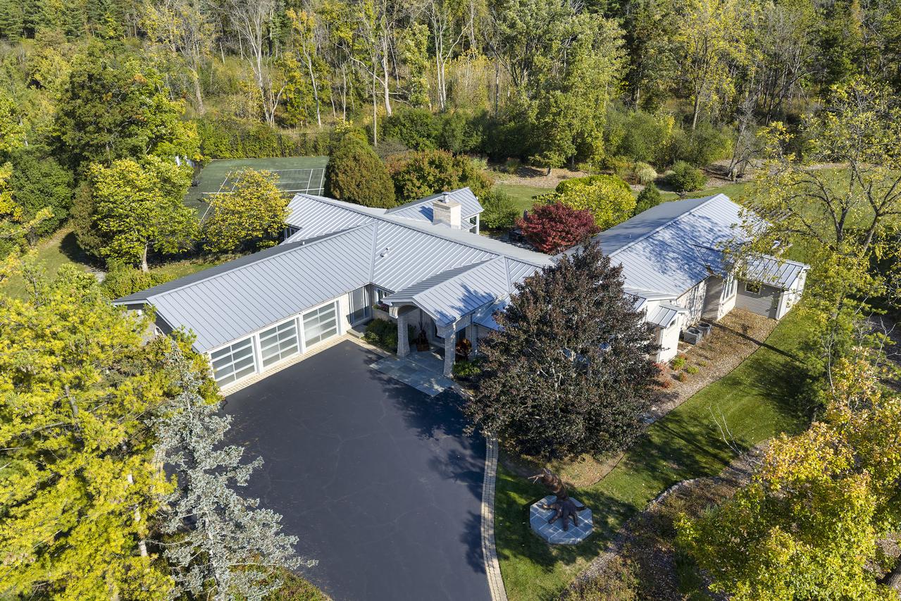 1551 Mill Tr., Highland Park, IL 60035