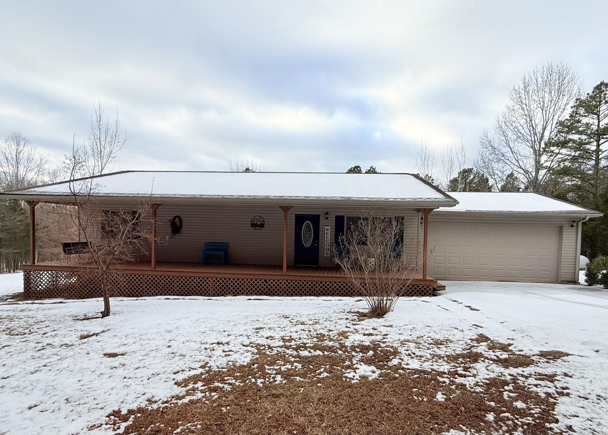 22 Zan Ln., Eddyville, IL 62928