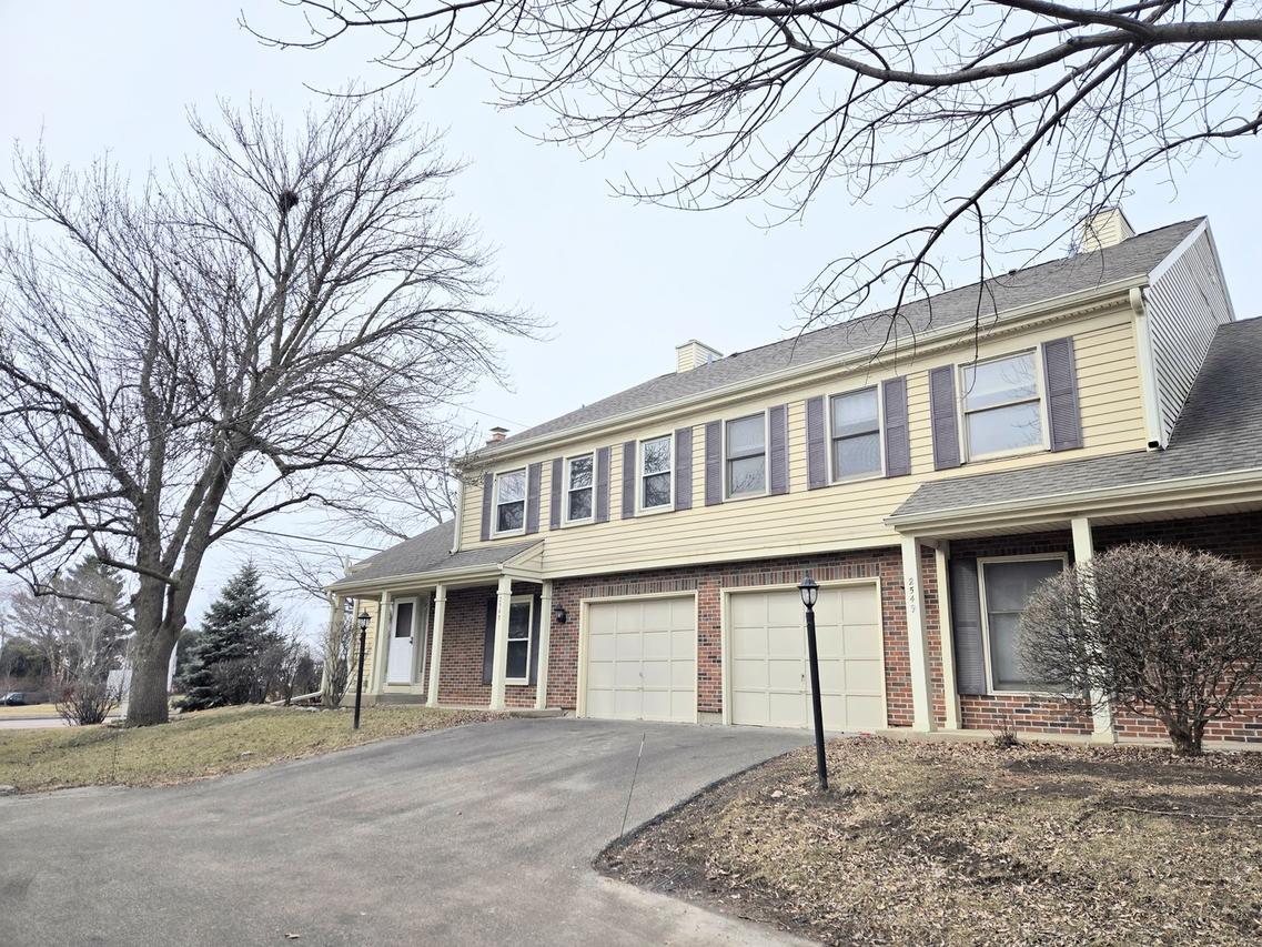 2547 College Hill Cir., Schaumburg, IL 60173