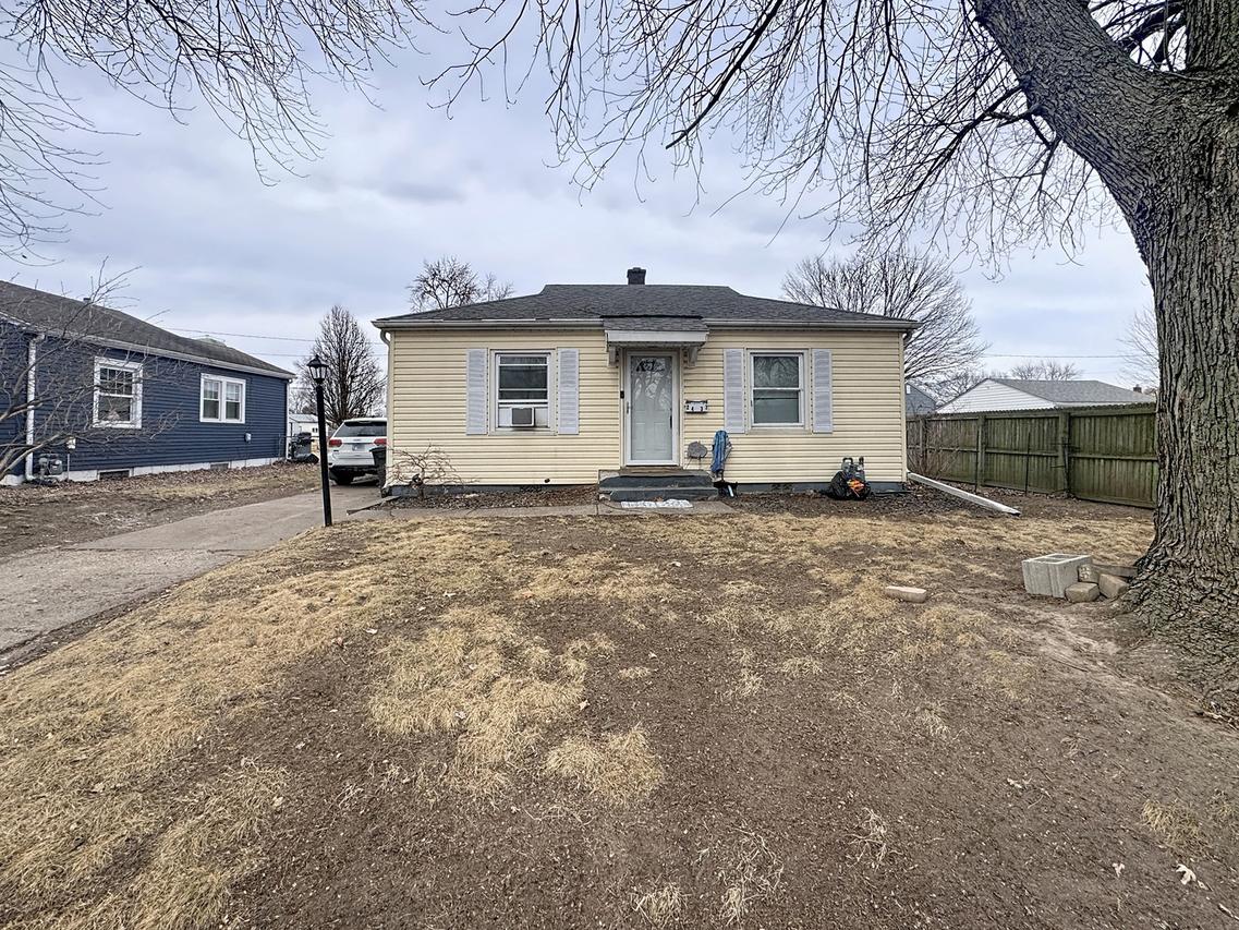 2437 33rd Ave., Rock Island, IL 6201