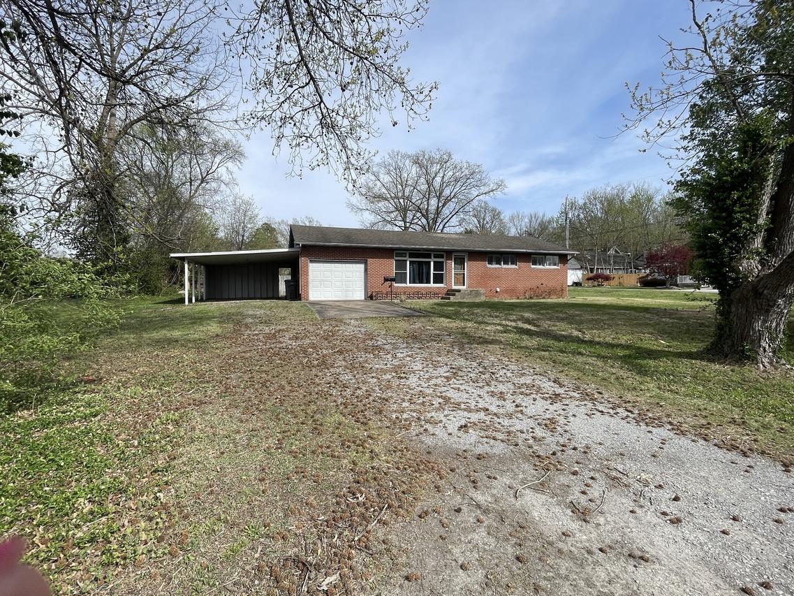 306 S Carter St., Carterville, IL 62918
