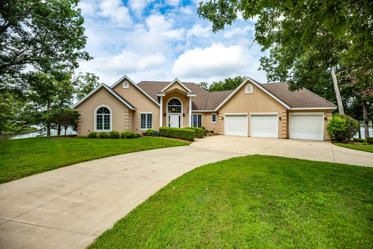 9284 E Court Eleven, Effingham, IL 62401