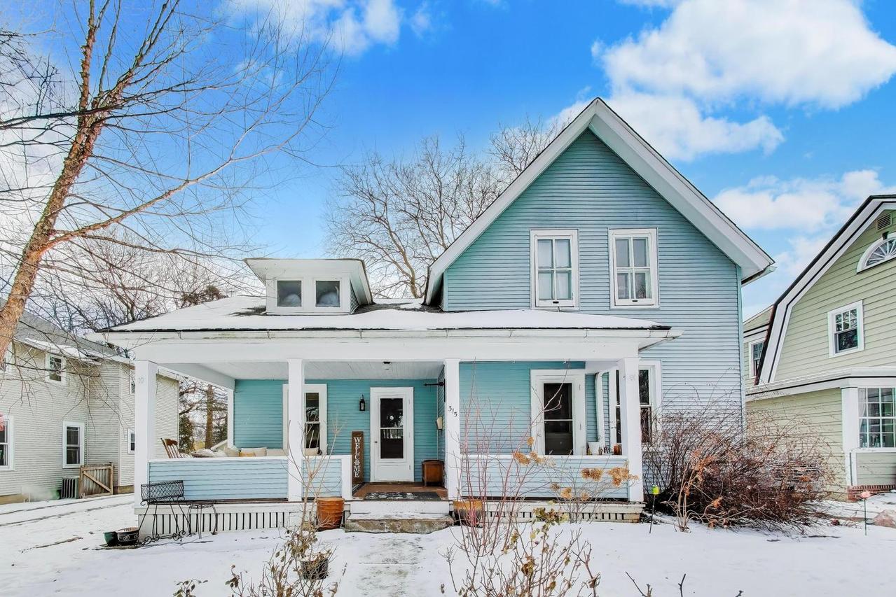 315 Liberty St., West Dundee, IL 60118