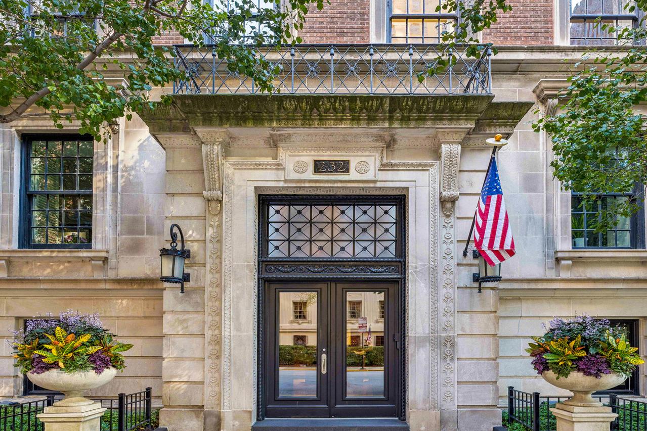 232 E Walton Pl. #3E, Chicago, IL 60611
