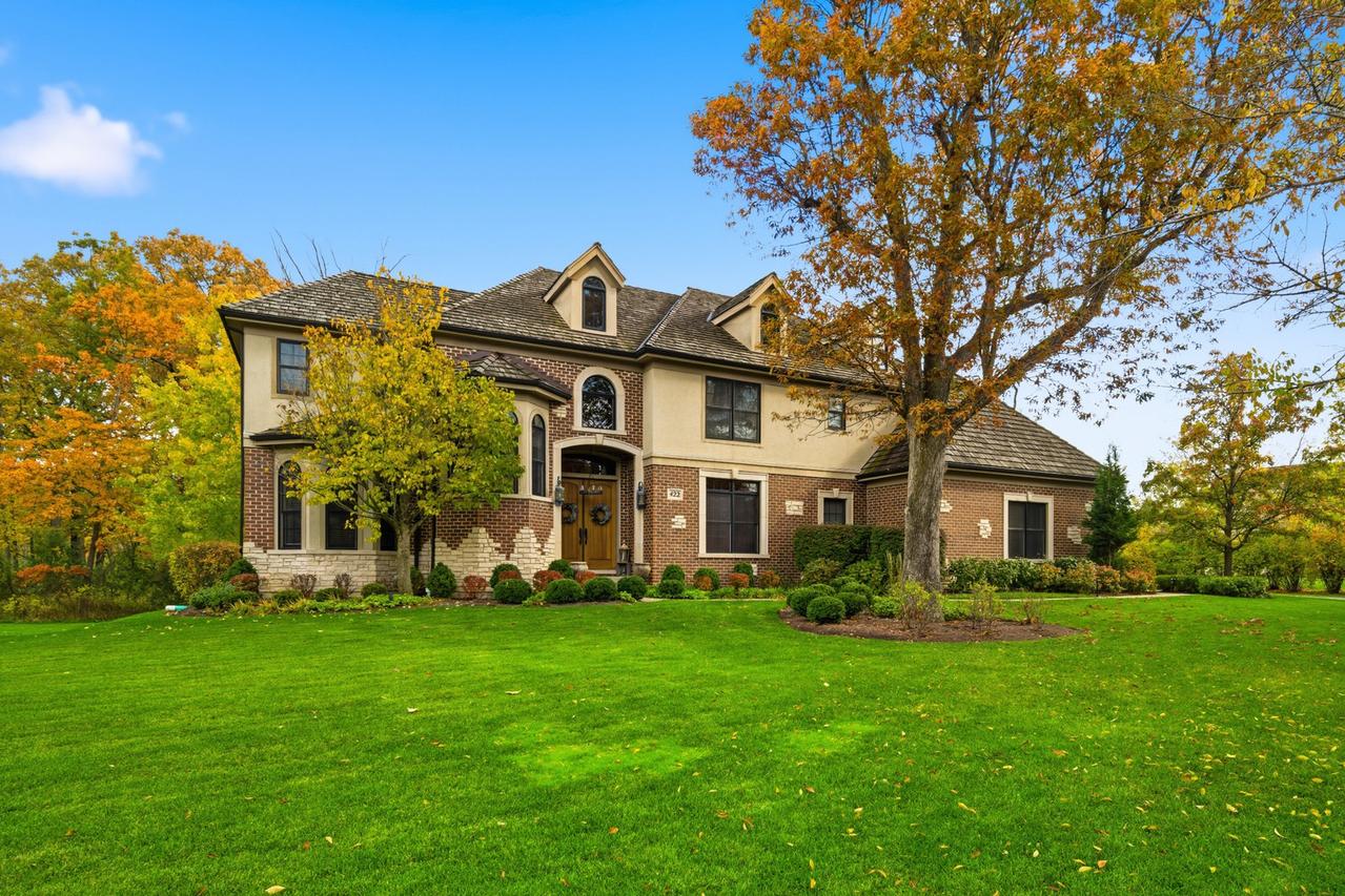 422 Old Mill Cir., Lincolnshire, IL 60069