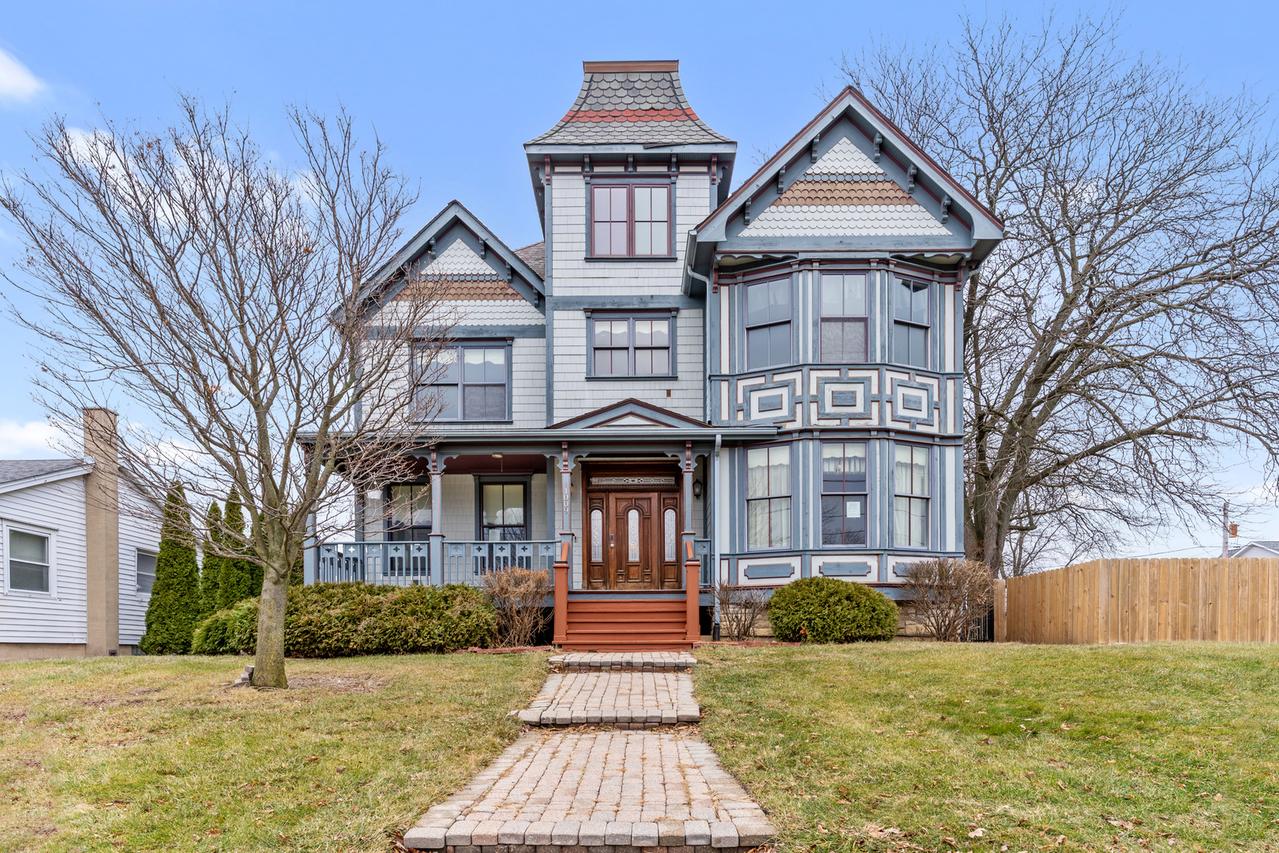 1009 Walter St., Lemont, IL 60439