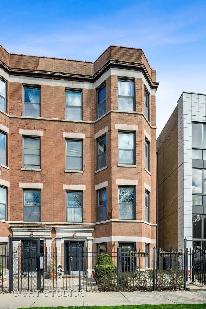 2330 W Huron St. #1E, Chicago, IL 60612