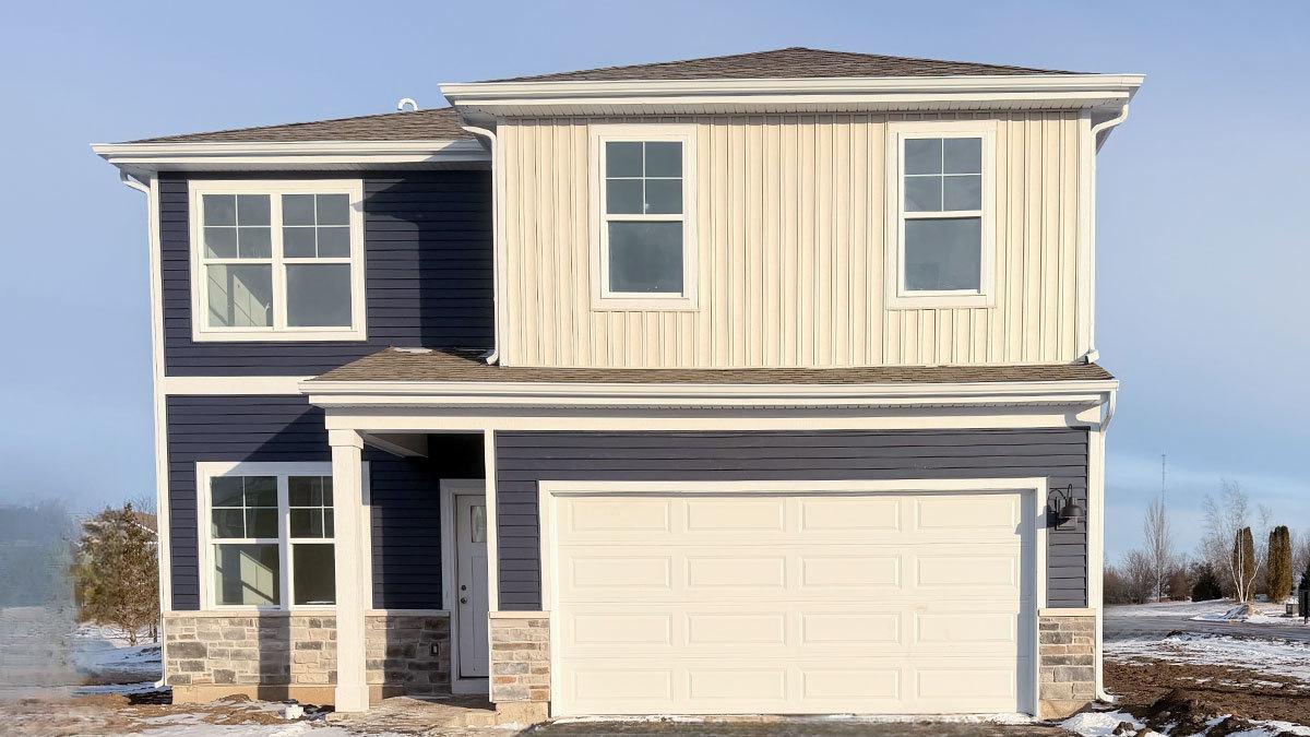 2514 Winterberry Tr., Wonder Lake, IL 60097