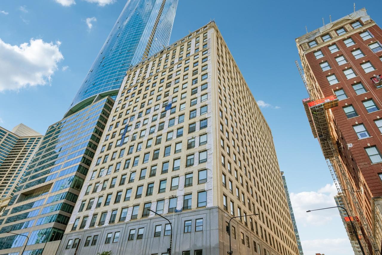 910 S Michigan Ave. #2006, Chicago, IL 60605