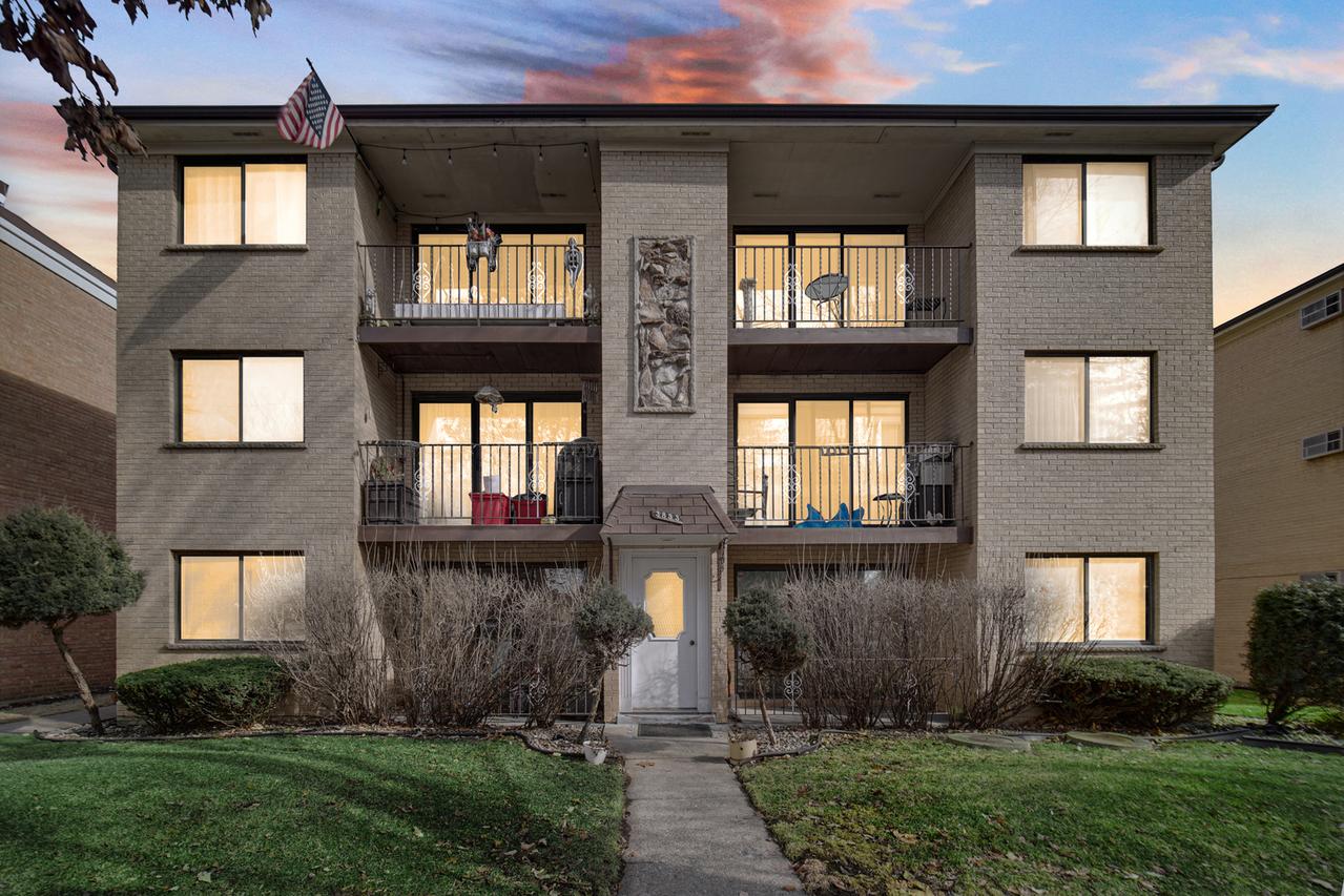 3853 N Narragansett Ave. #203, Chicago, IL 60634