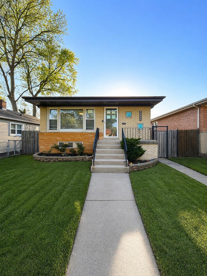 14008 S Saginaw Ave., Burnham, IL 60633