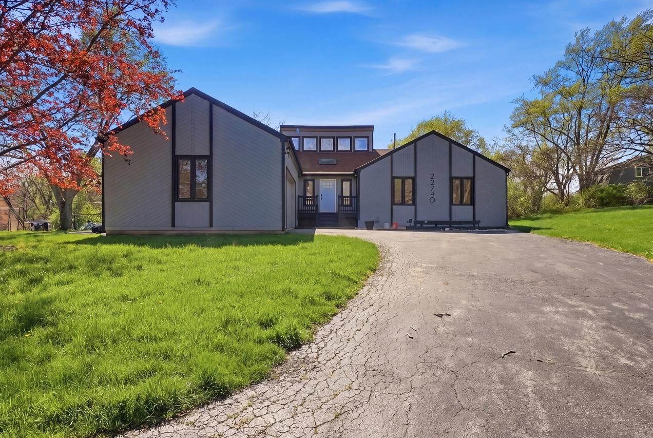 22740 Frederick Rd., Steger, IL 60475