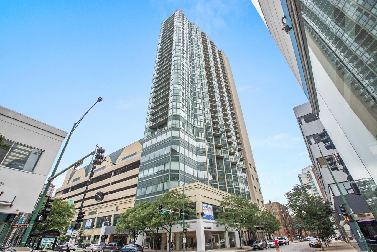 111 W Maple St. #2210, Chicago, IL 60610