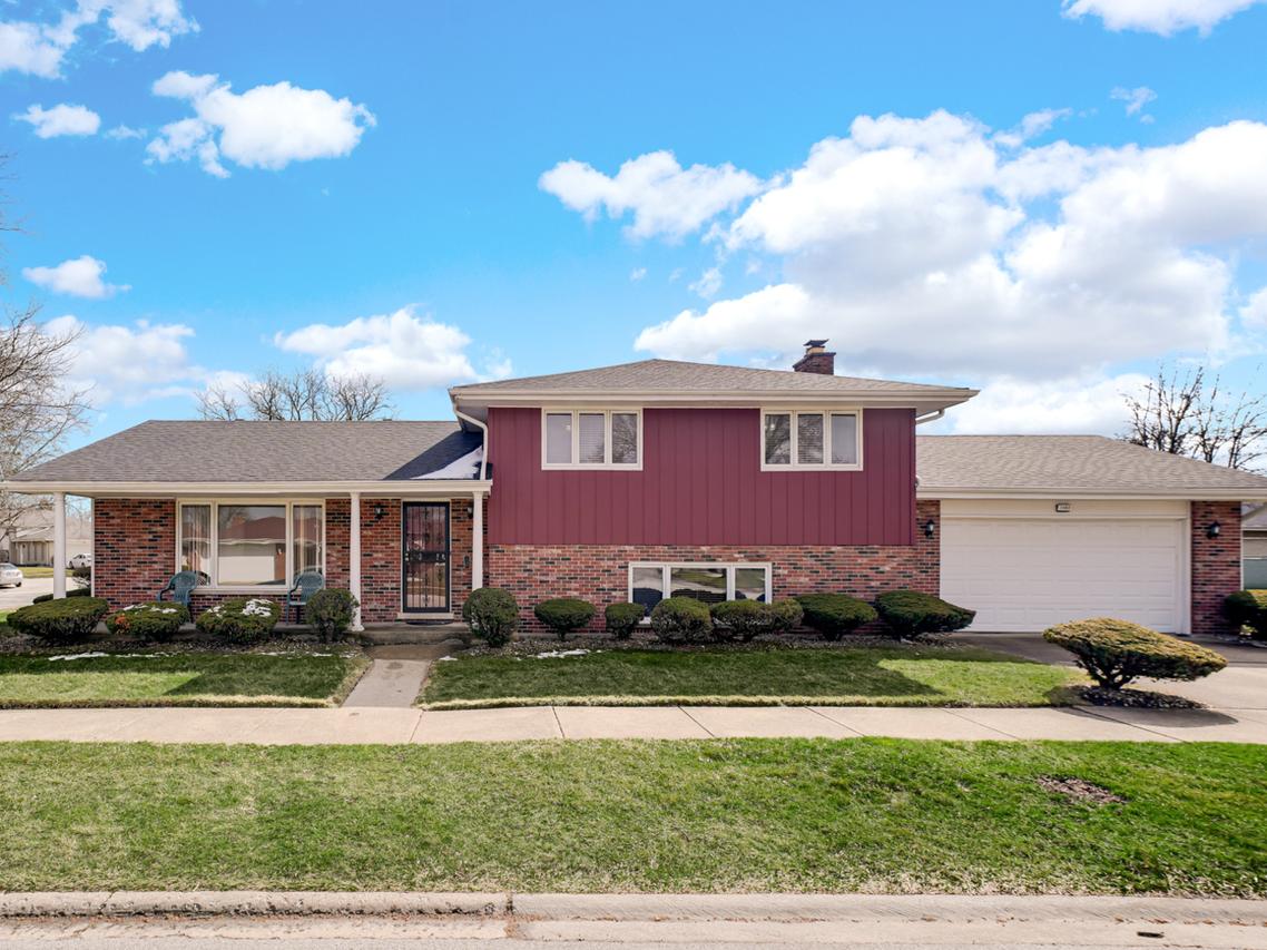 1103 E 166th Pl., South Holland, IL 60473