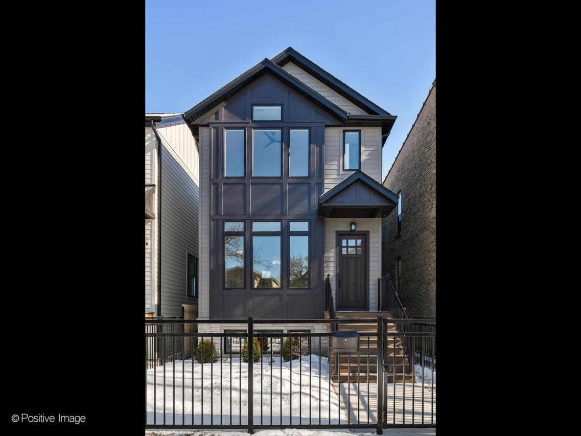 3045 N Christiana Ave., Chicago, IL 60618