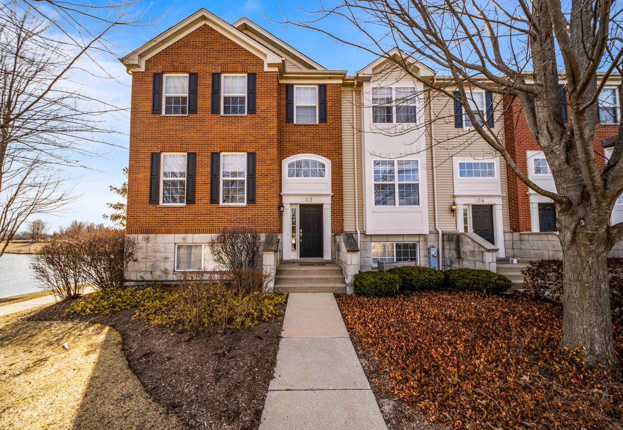 102 Town Center Blvd., Gilberts, IL 60136