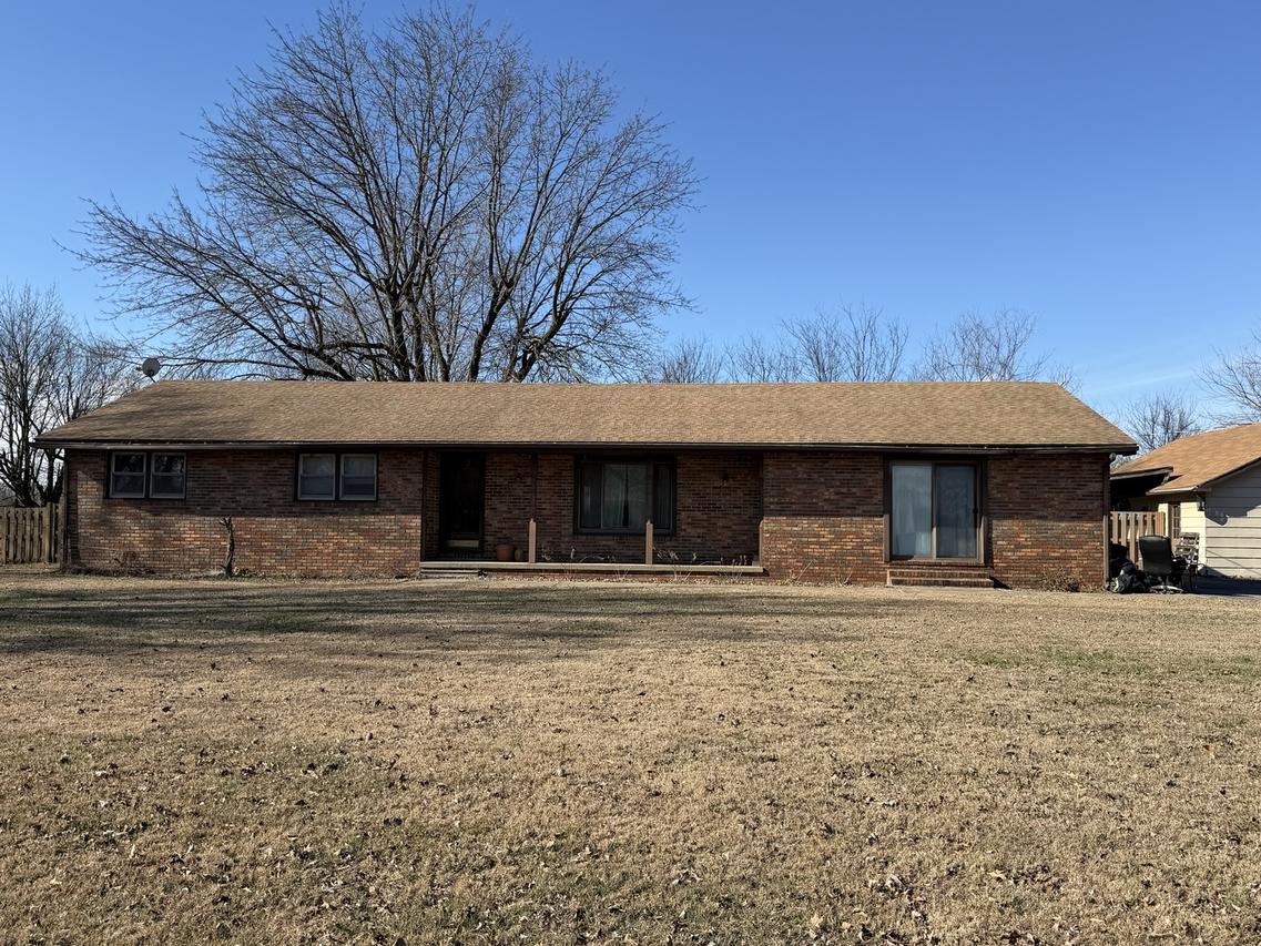 2813 Strawberry Rd., Brookport, IL 62910