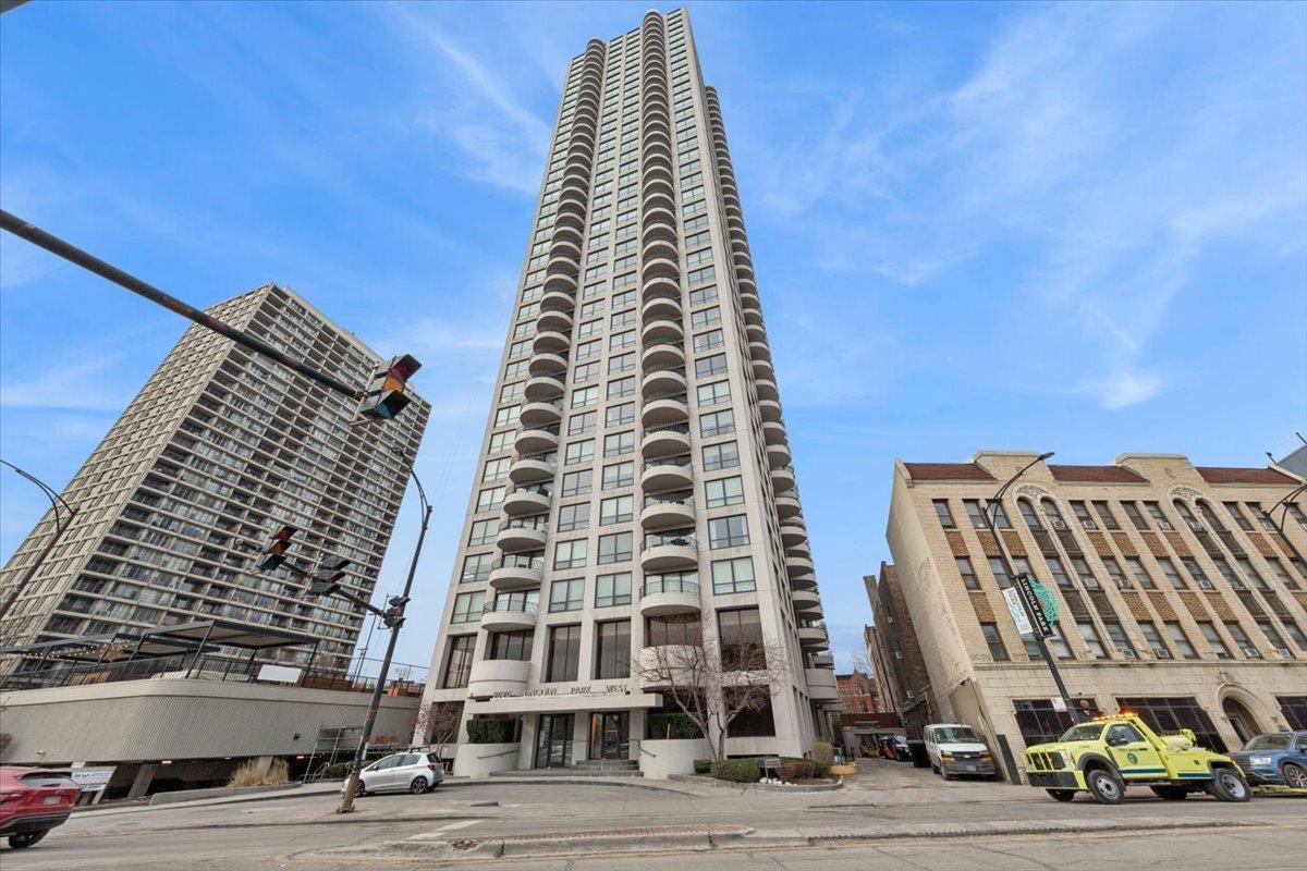 2020 N Lincoln Park West #14B, Chicago, IL 60614