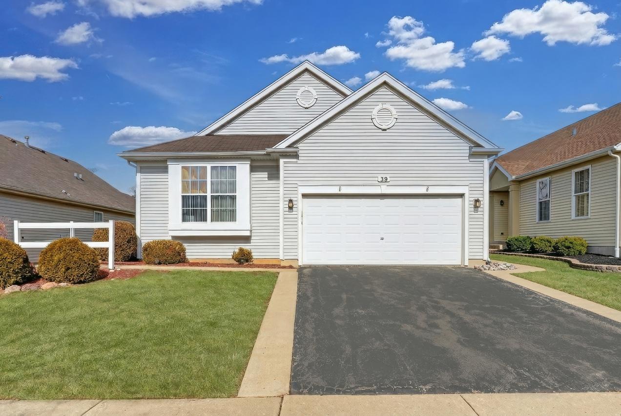 39 W Vandermeer Dr., Antioch, IL 60002