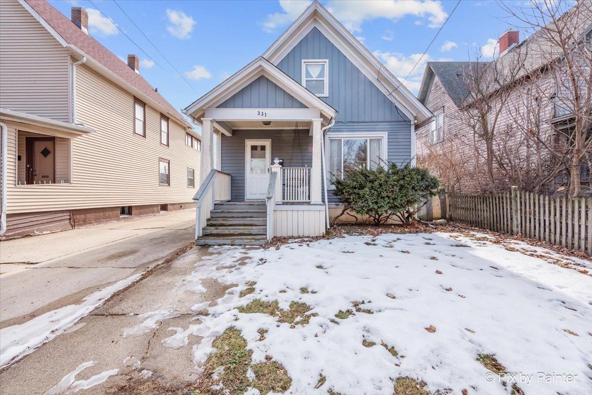 331 Orange St., Elgin, IL 60123