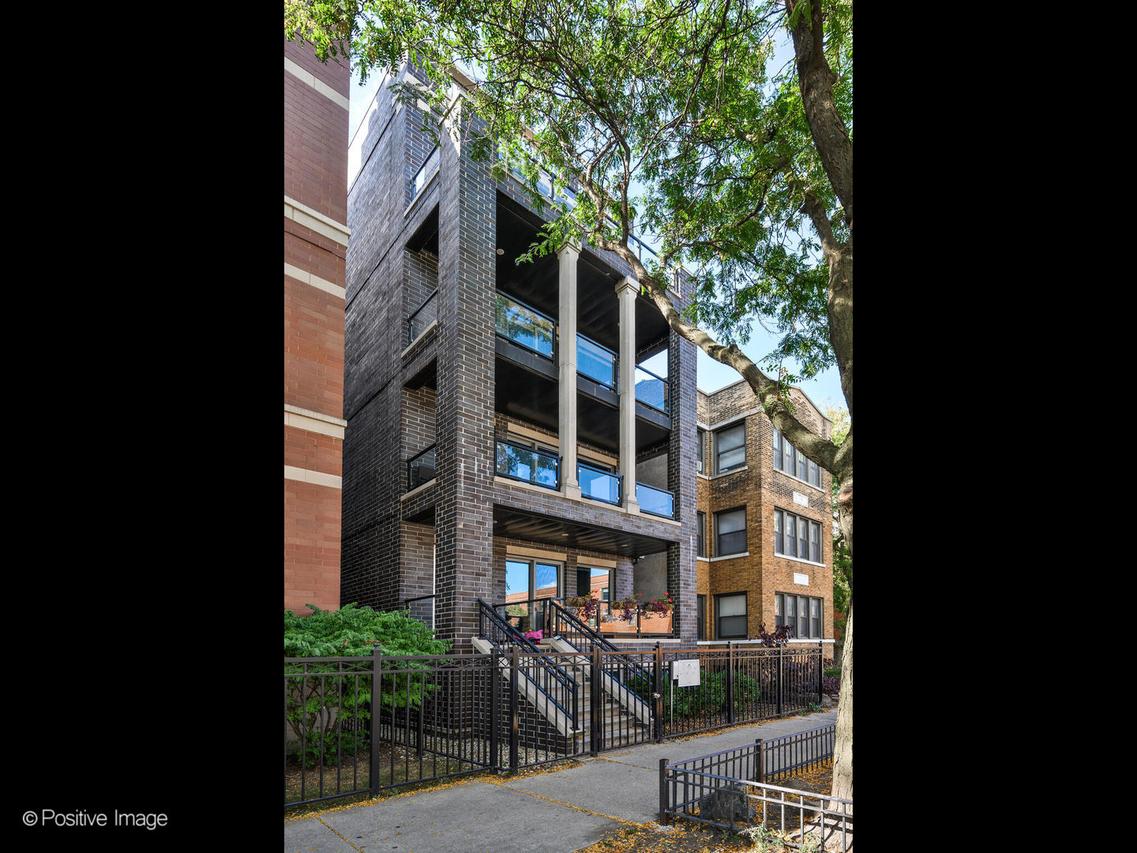 2922 N Sheffield Ave. #3, Chicago, IL 60657