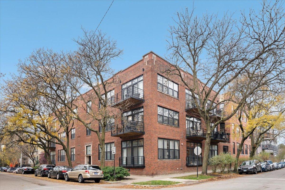1670 N Claremont Ave. #209, Chicago, IL 60647