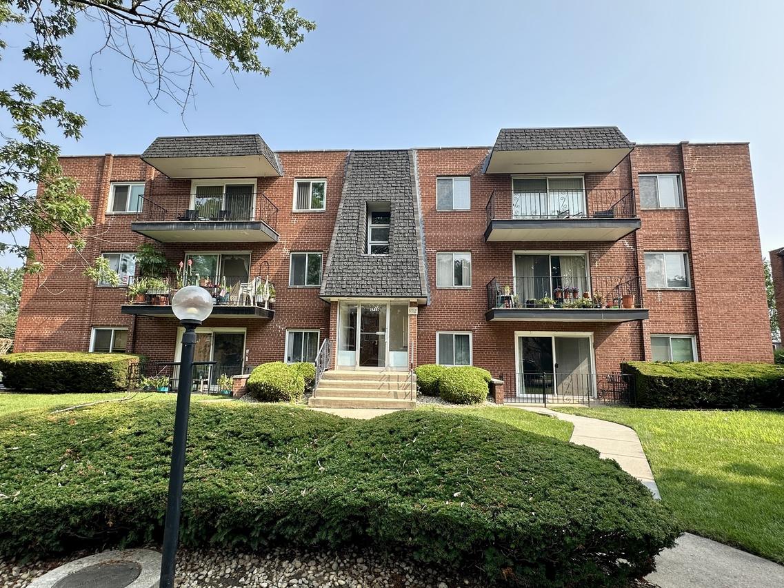 5712 128th St. #2D, Crestwood, IL 60418