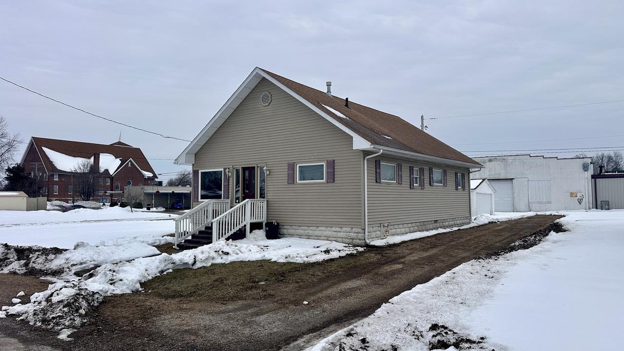 504 W Poplar St., West Frankfort, IL 62896