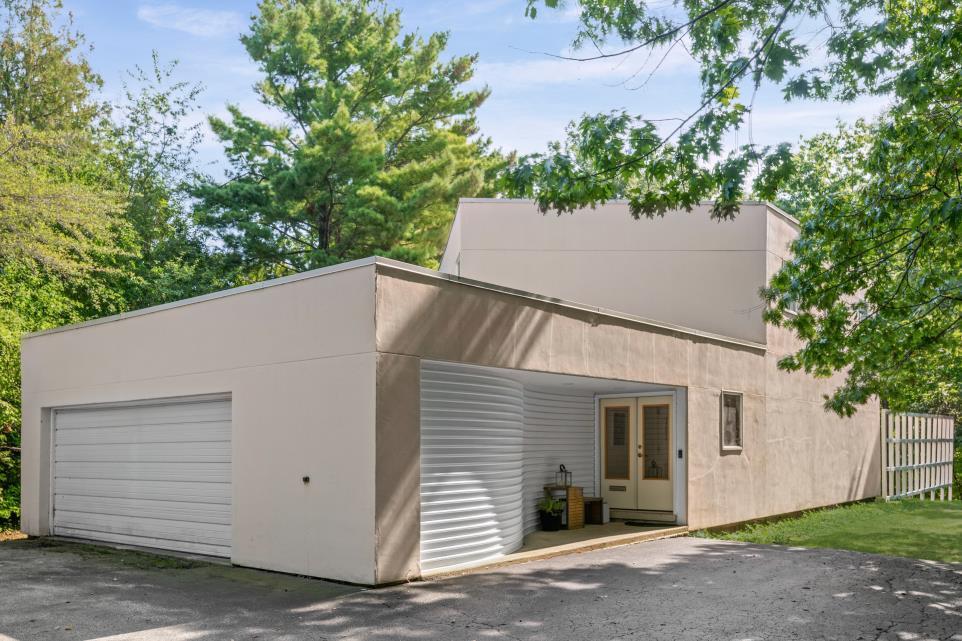 625 Sheridan Rd., Highland Park, IL 60035