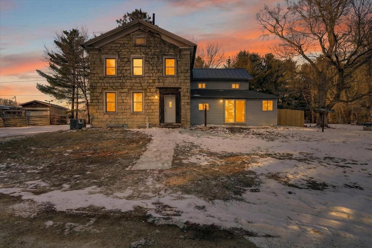 7571 Il Route 75 Route, Rock City, IL 61070