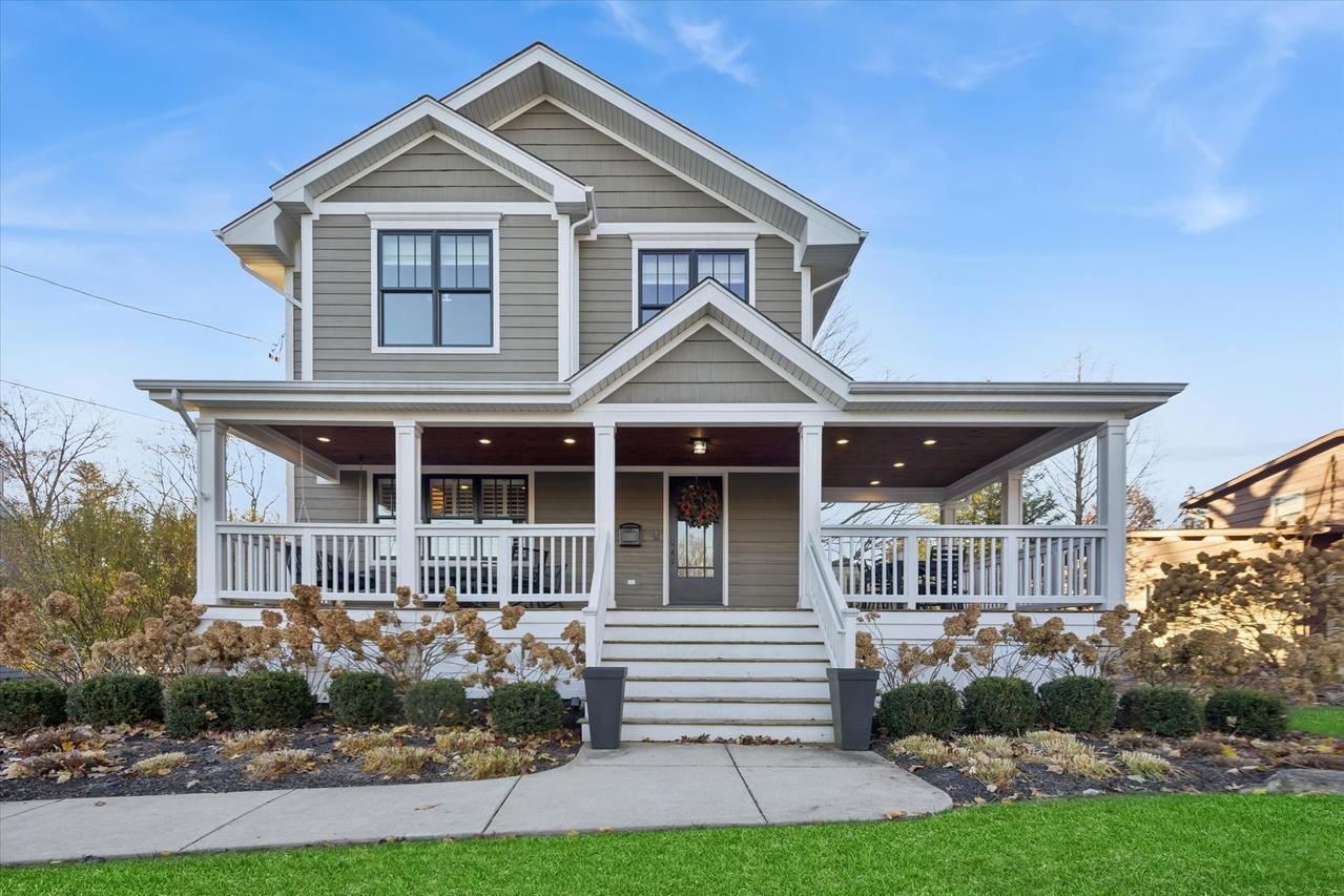 583 Phillips Ave., Glen Ellyn, IL 60137