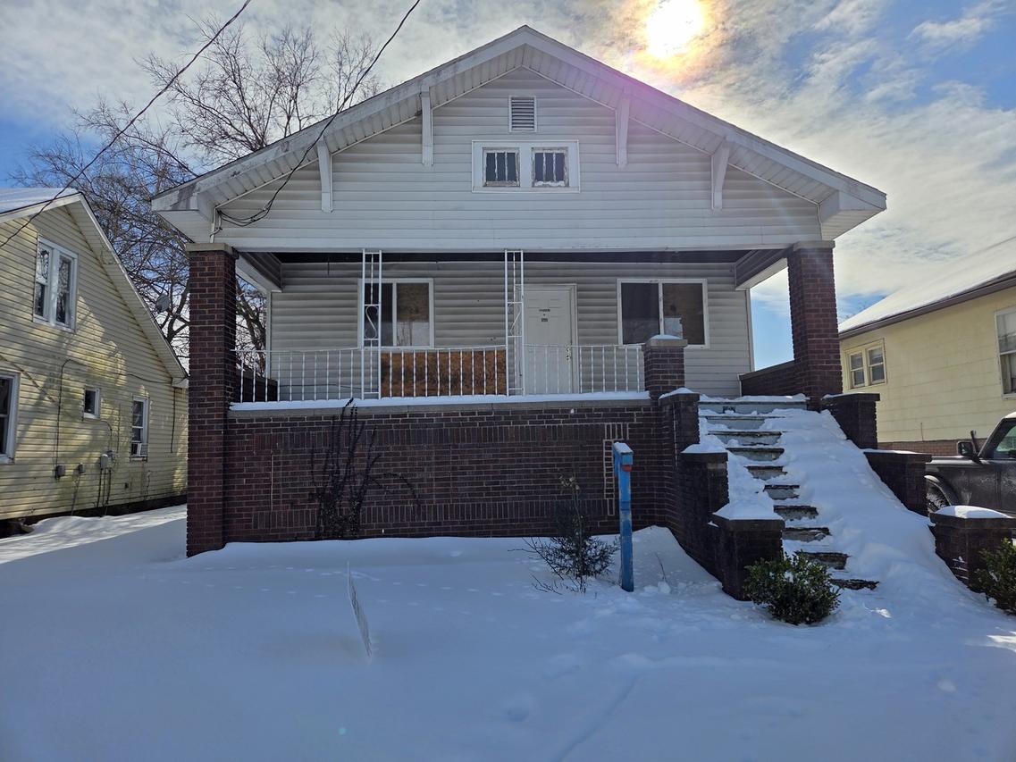 207 E Dayton St., Harrisburg, IL 62946